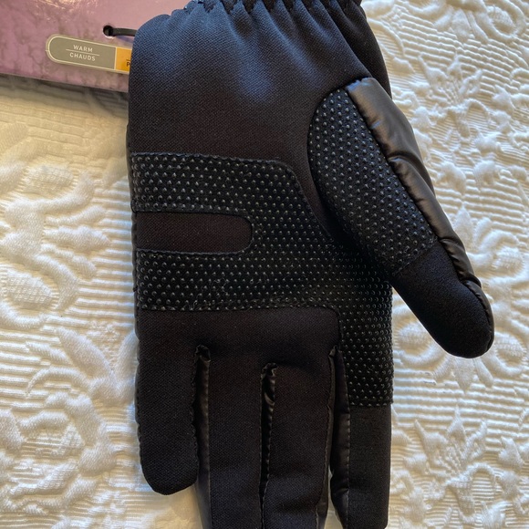 NWT Women’s Gloves - Picture 9 of 9